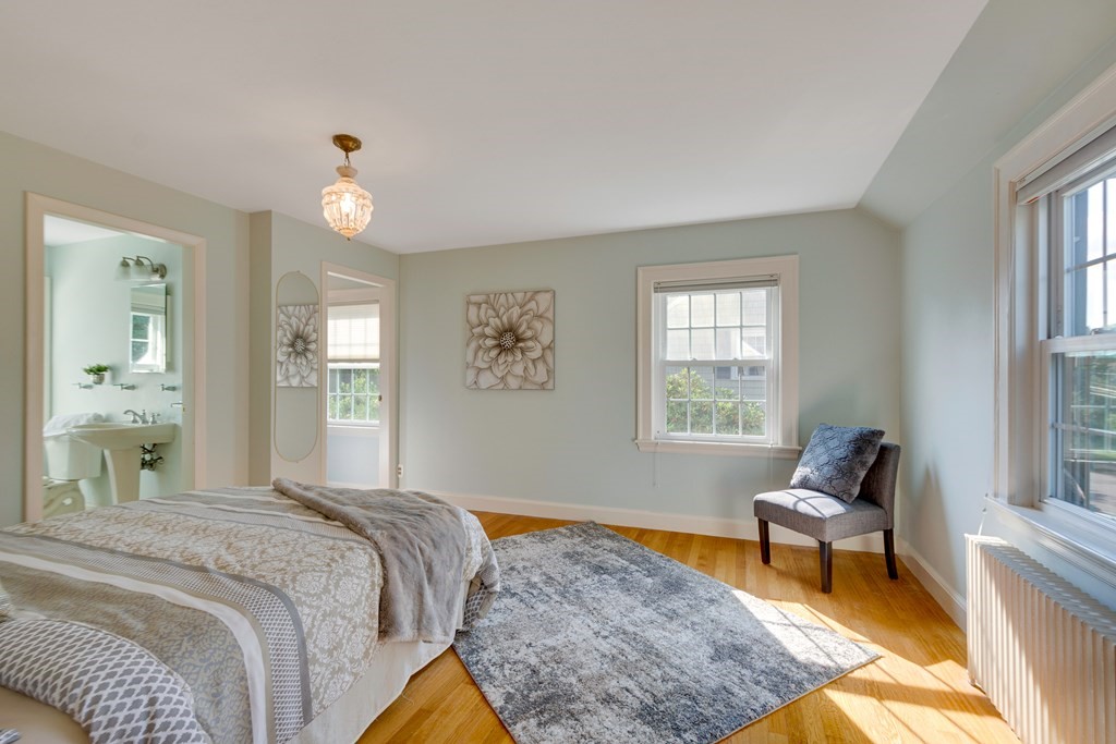 28 Pierrepont Road Winchester, MA 01890 - Photo 24 of 37