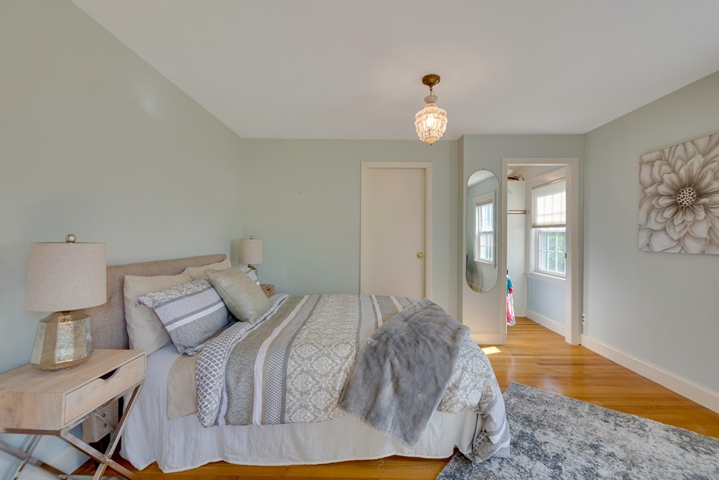 28 Pierrepont Road Winchester, MA 01890 - Photo 26 of 37