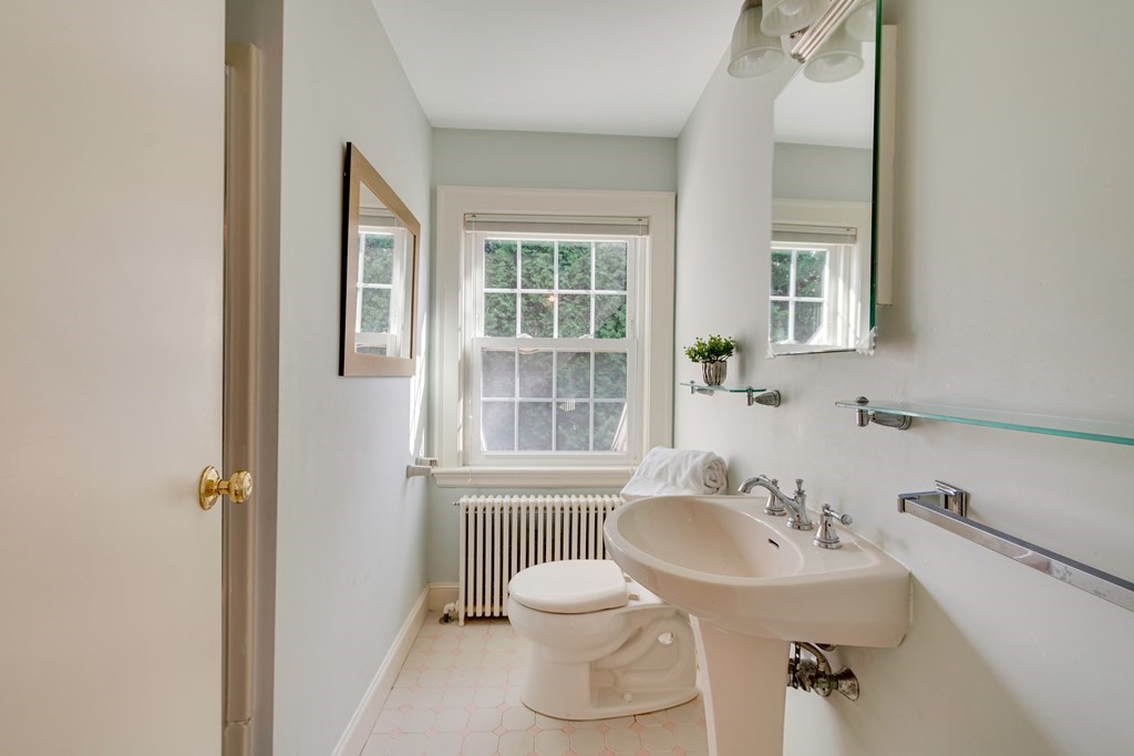 28 Pierrepont Road Winchester, MA 01890 - Photo 27 of 37