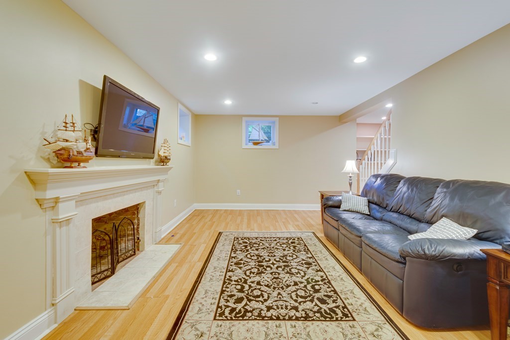 28 Pierrepont Road Winchester, MA 01890 - Photo 30 of 37