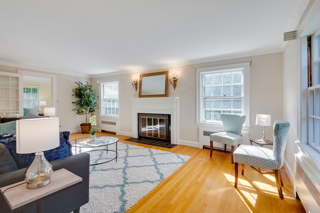 28 Pierrepont Road Winchester, MA 01890 - Photo 6 of 37