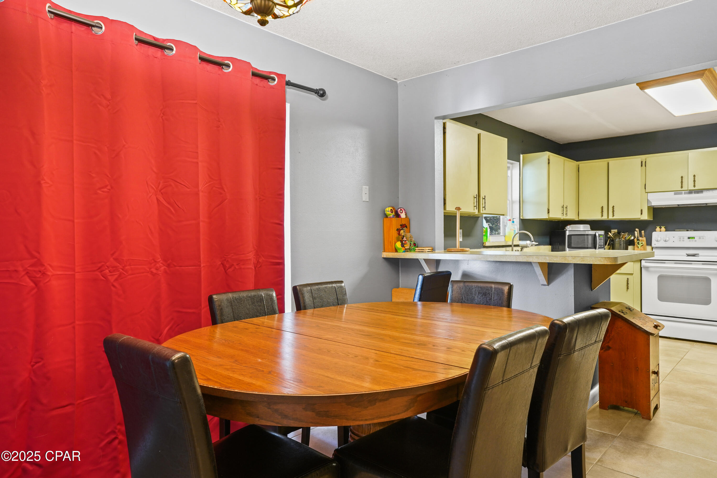 4335 Country Club Boulevard Chipley, FL 32428 - Photo 2 of 28