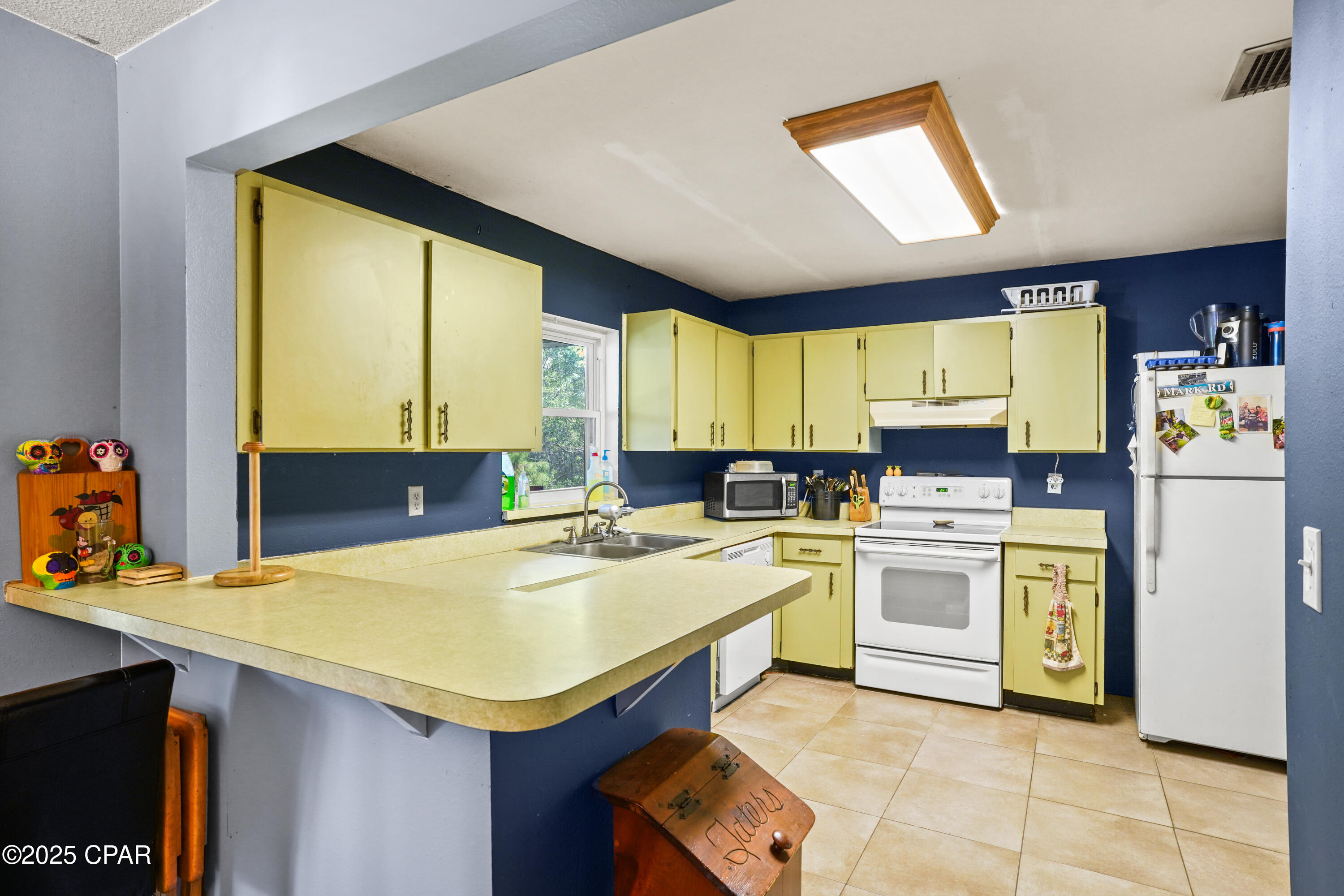 4335 Country Club Boulevard Chipley, FL 32428 - Photo 9 of 28