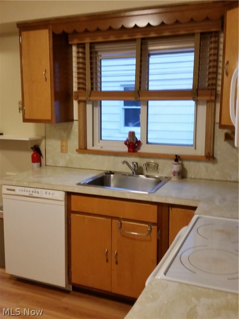 6438 Keltonshire Road Parma, OH 44129 - Photo 9 of 27