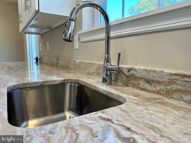 474 Coyle Road Clayton, NJ 08312 - Photo 15 of 33 Counter and Sink