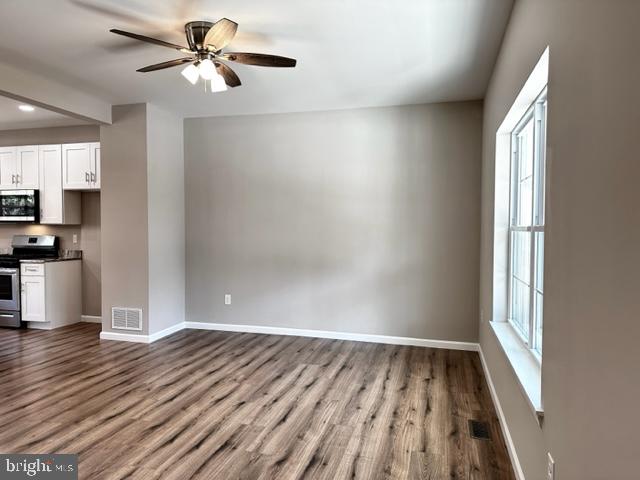 474 Coyle Road Clayton, NJ 08312 - Photo 4 of 33 Living Room