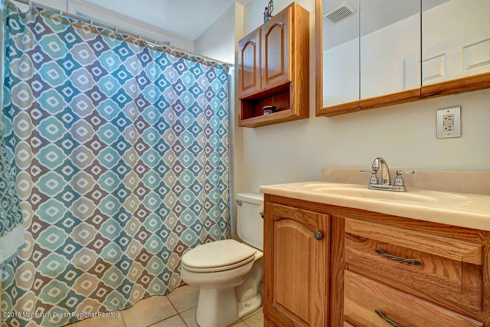 124 Mooring Road Manahawkin, NJ 08050 - Photo 22 of 48 dsc03935