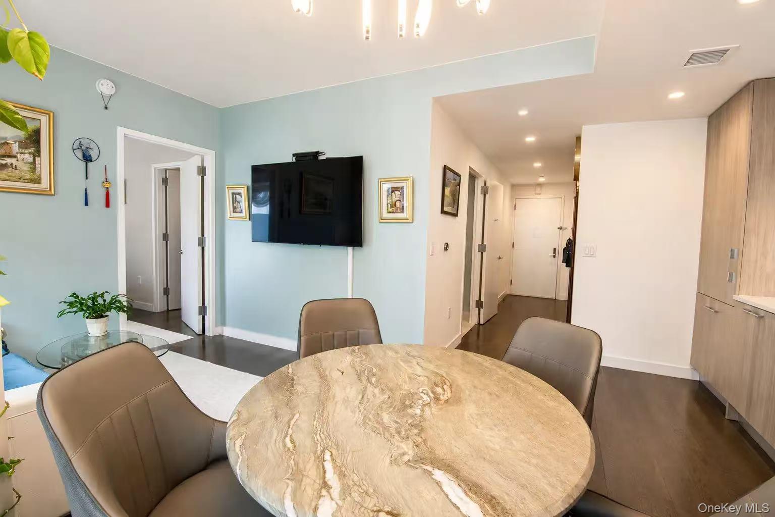 131-03 40 Road, Unit 20P Queens, NY 11354 - Photo 9 of 11