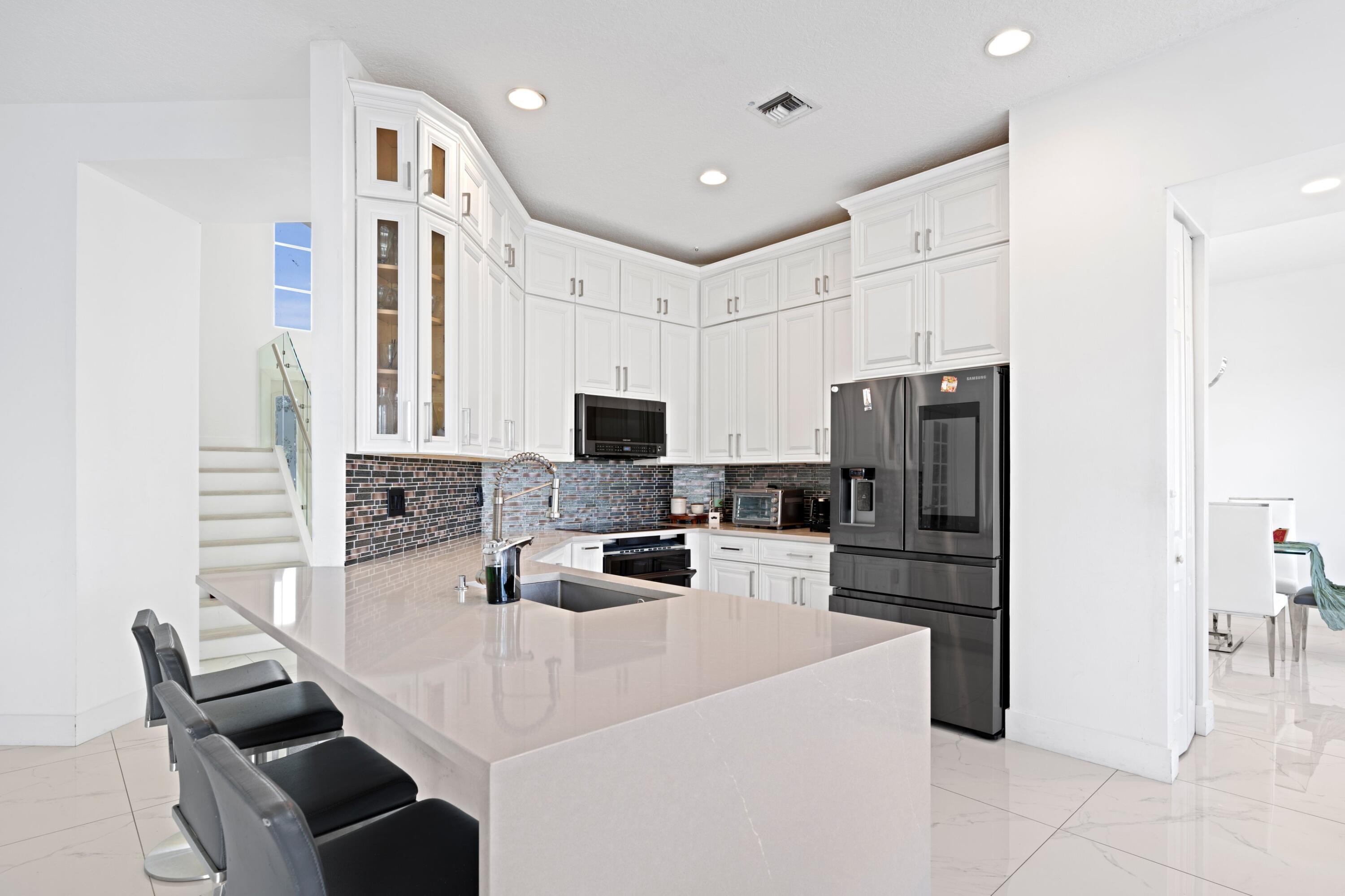 22141 Braddock Place Boca Raton, FL 33428 - Photo 8 of 18 Kitchen