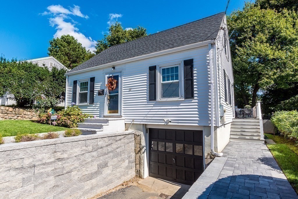 23 Oak Tree Road Dedham, MA 02026 - Photo 3 of 36 Gallery Image 3