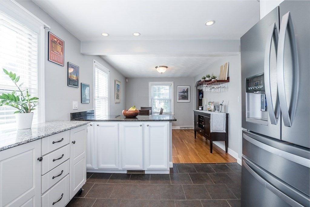 23 Oak Tree Road Dedham, MA 02026 - Photo 10 of 36 Gallery Image 10