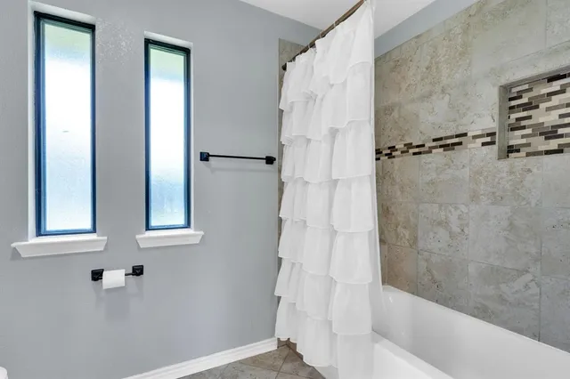 $349,000 | 105 Buffalo Creek Circle, Waxahachie, TX 75165