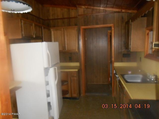 4861 Pine Ridge Drive West Bushkill, PA 18324 - Photo 5 of 11 Gallery Image 5