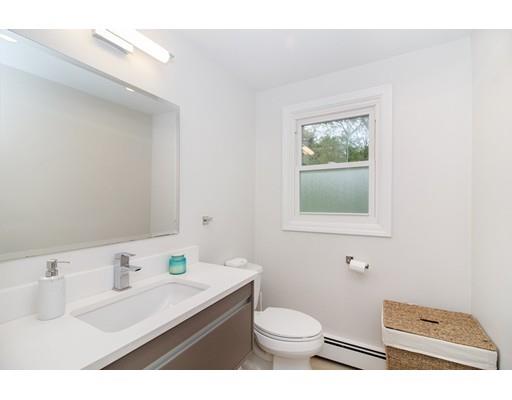 27 Parkvale Road Needham, MA 02492 - Photo 14 of 29 Gallery Image 14