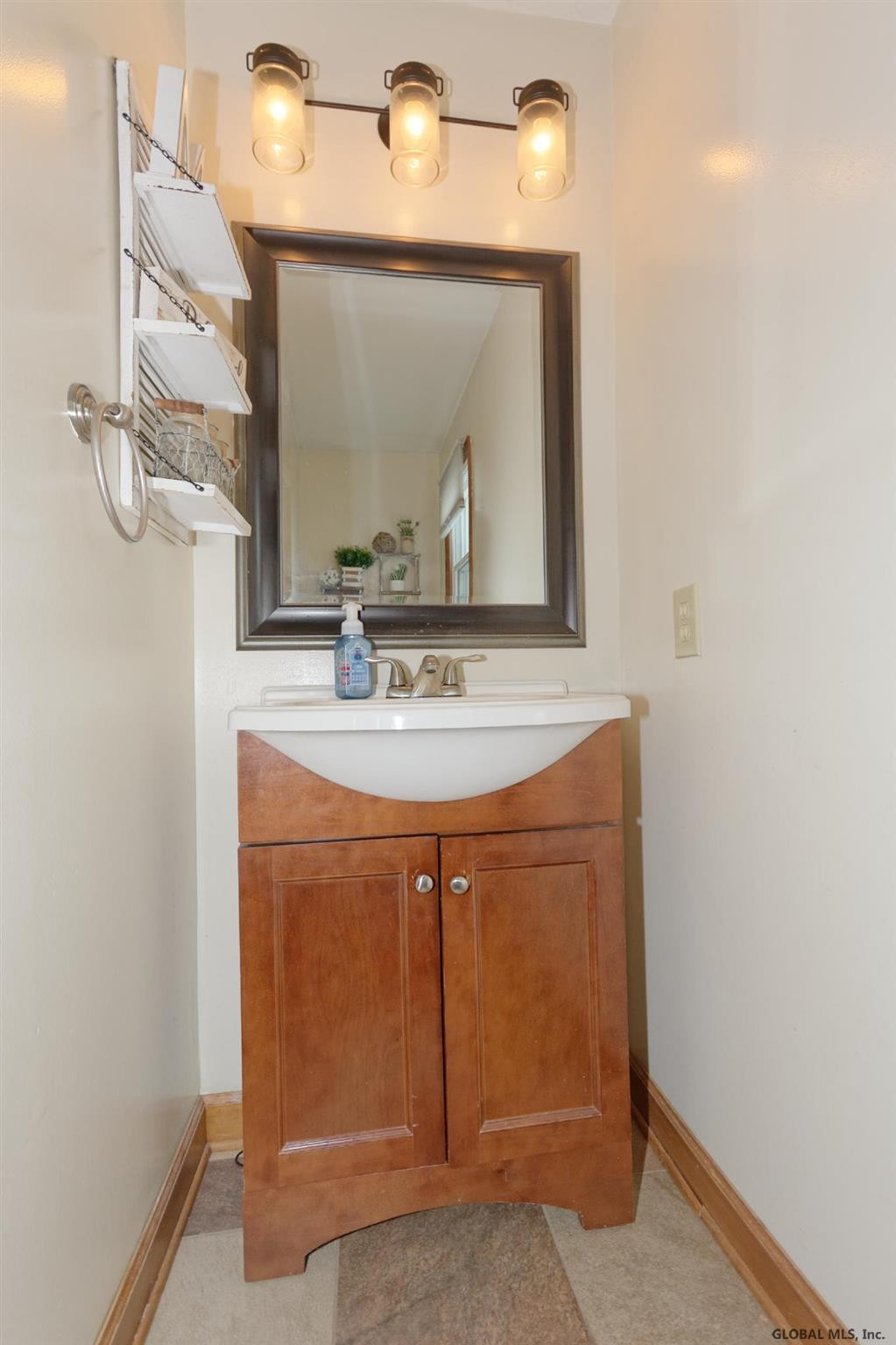 75 Sparrowbush Road Latham, NY 12110 - Photo 21 of 31 Photo 23