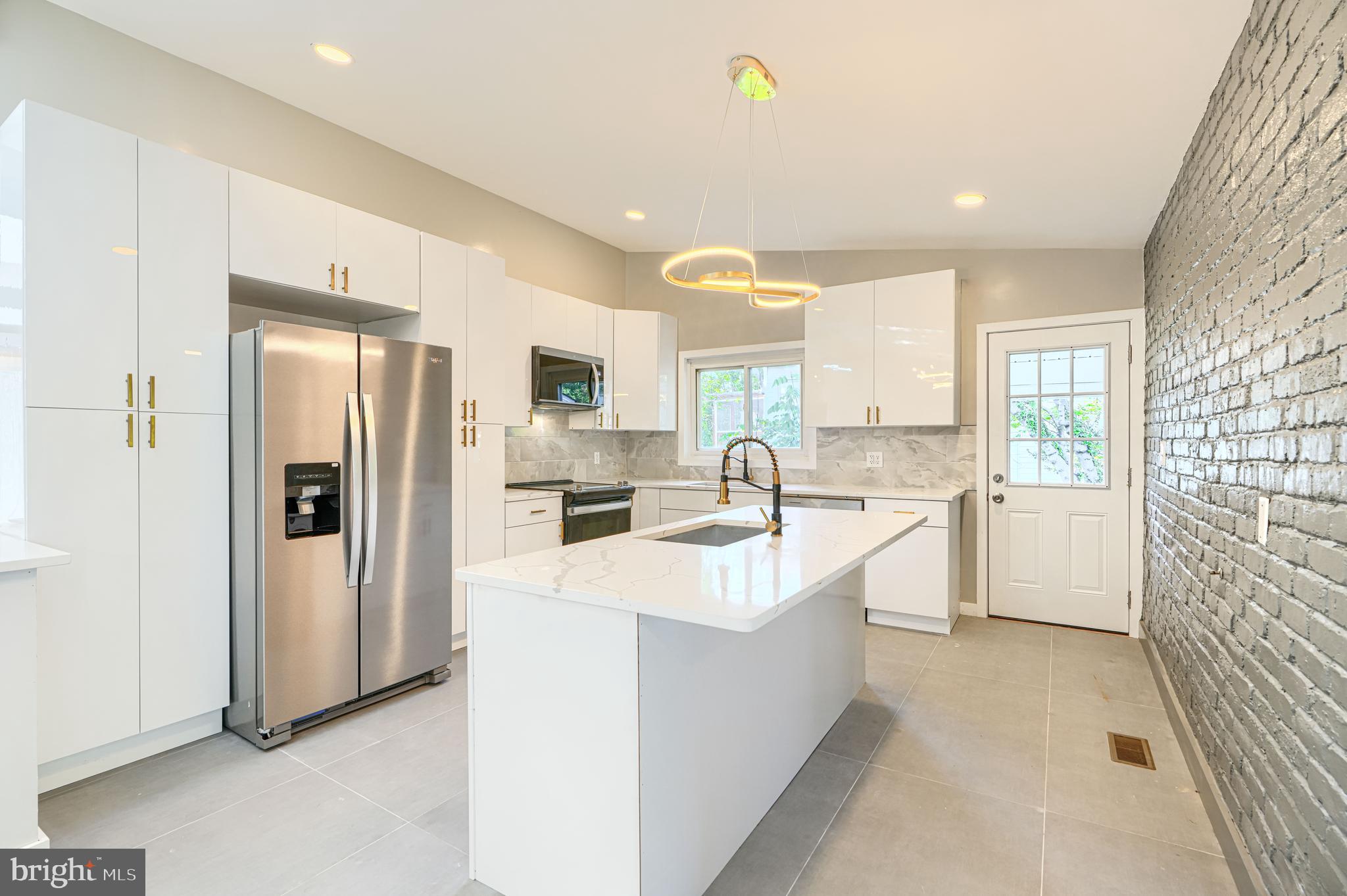 6200 Ivymount Road Baltimore, MD 21209 - Photo 15 of 71