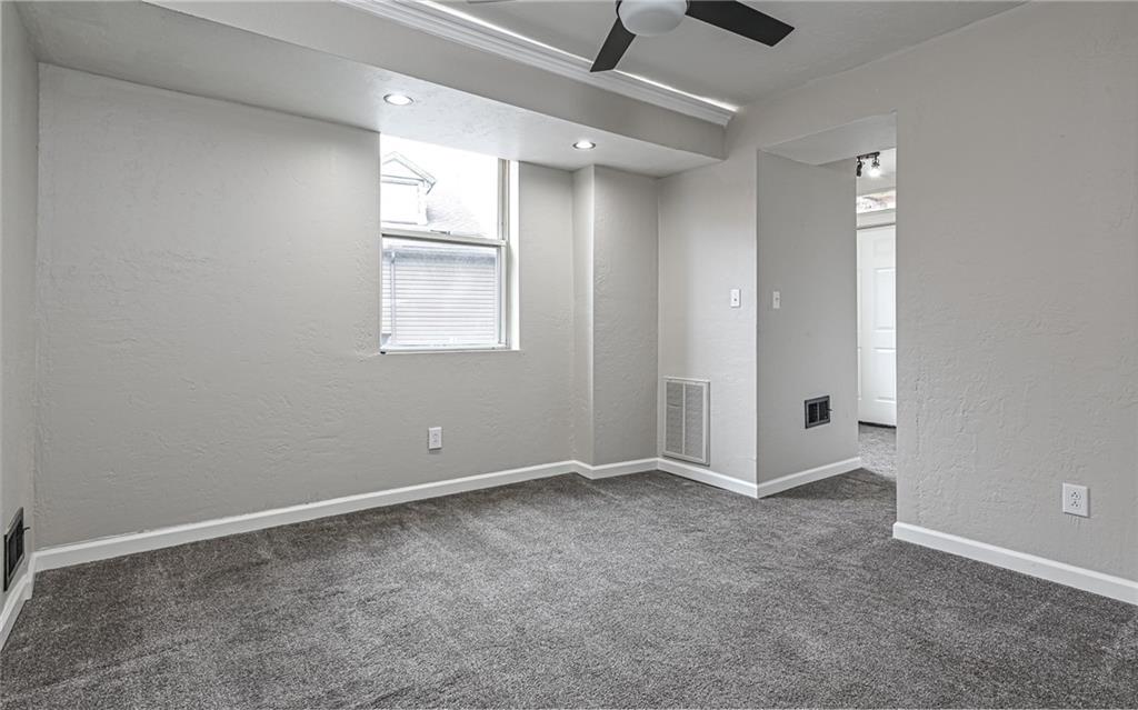 720 Evergreen Road, Unit 2 Pittsburgh, PA 15209 - Photo 6 of 14 New carpeting, fresh paint and new lighting