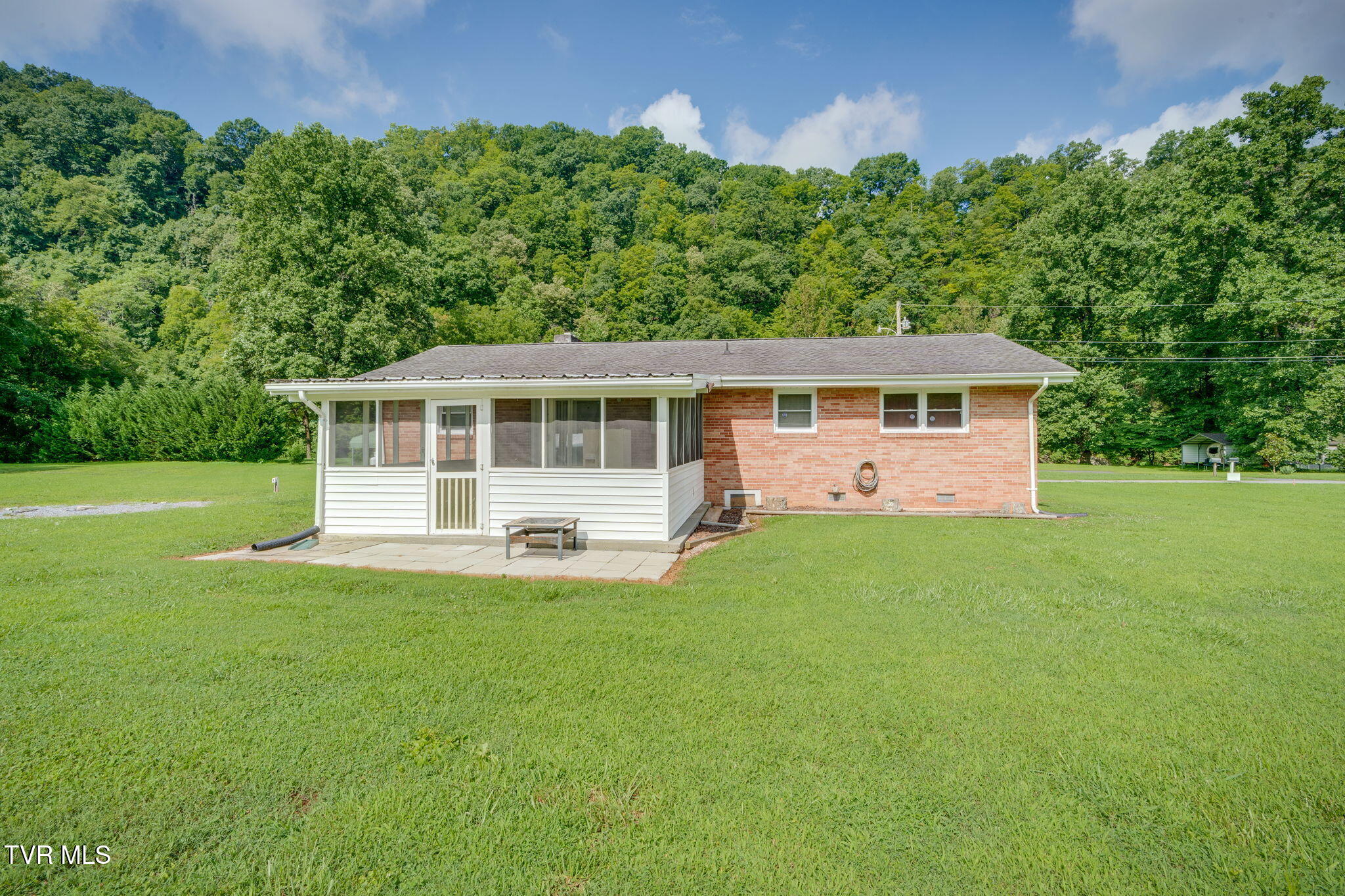133 Journey's End Road Elizabethton, TN 37643 - Photo 23 of 32 023 (2)
