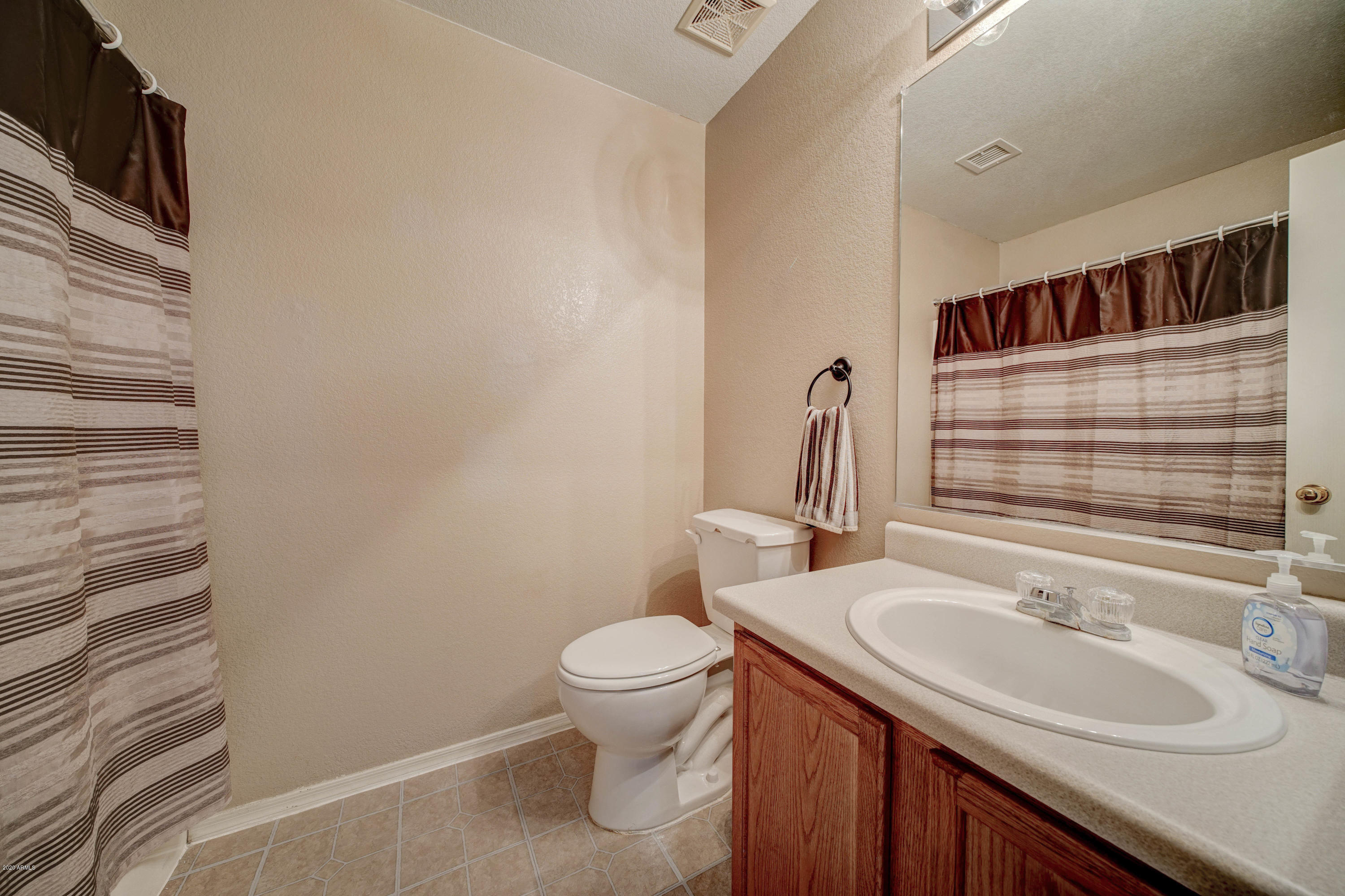 2601 West Romley Road Phoenix, AZ 85041 - Photo 12 of 21 2601 W Romley Ave-12