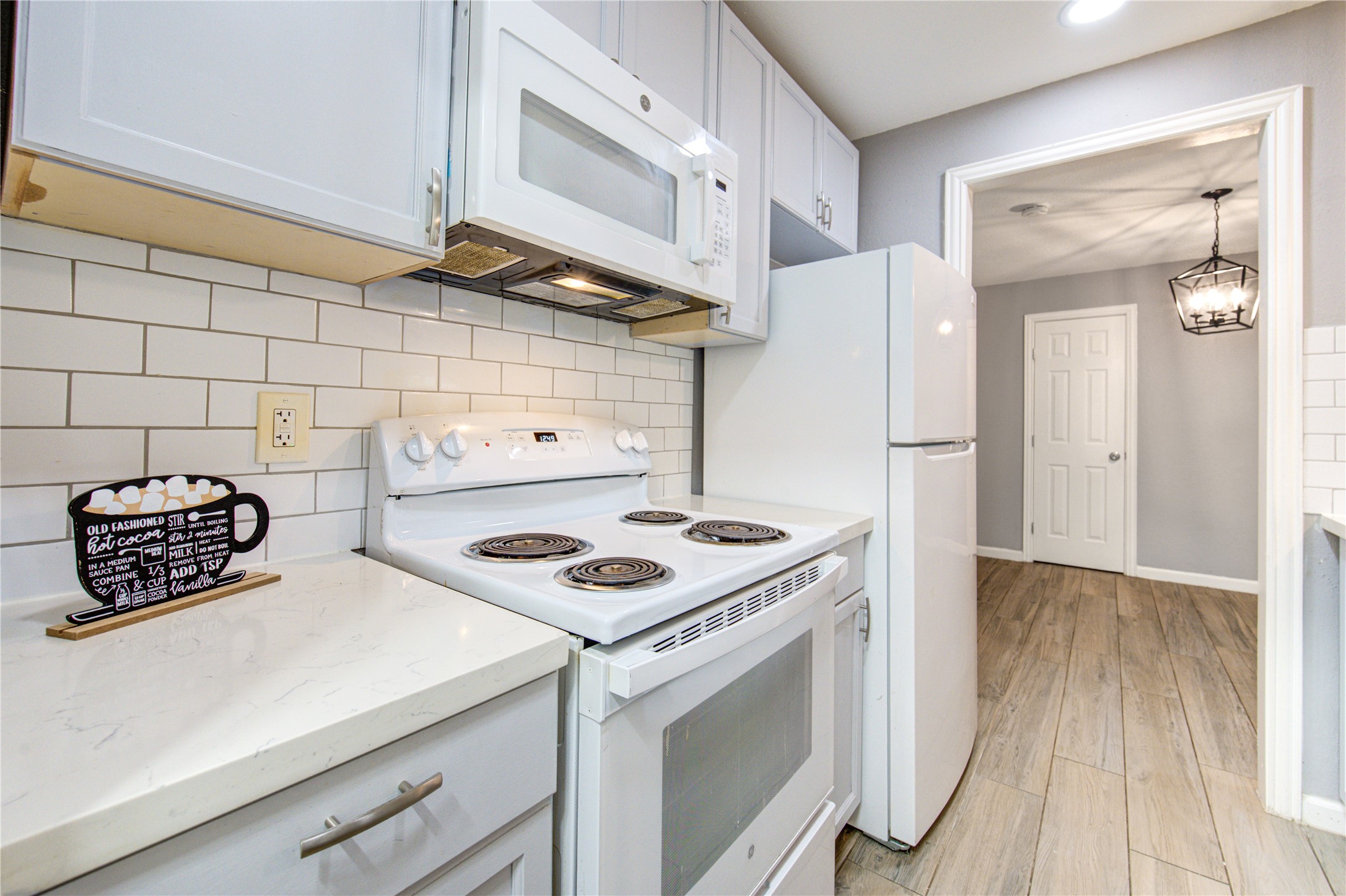 3929 Tanglewilde Street, Unit 3929 Houston, TX 77063 - Photo 17 of 44