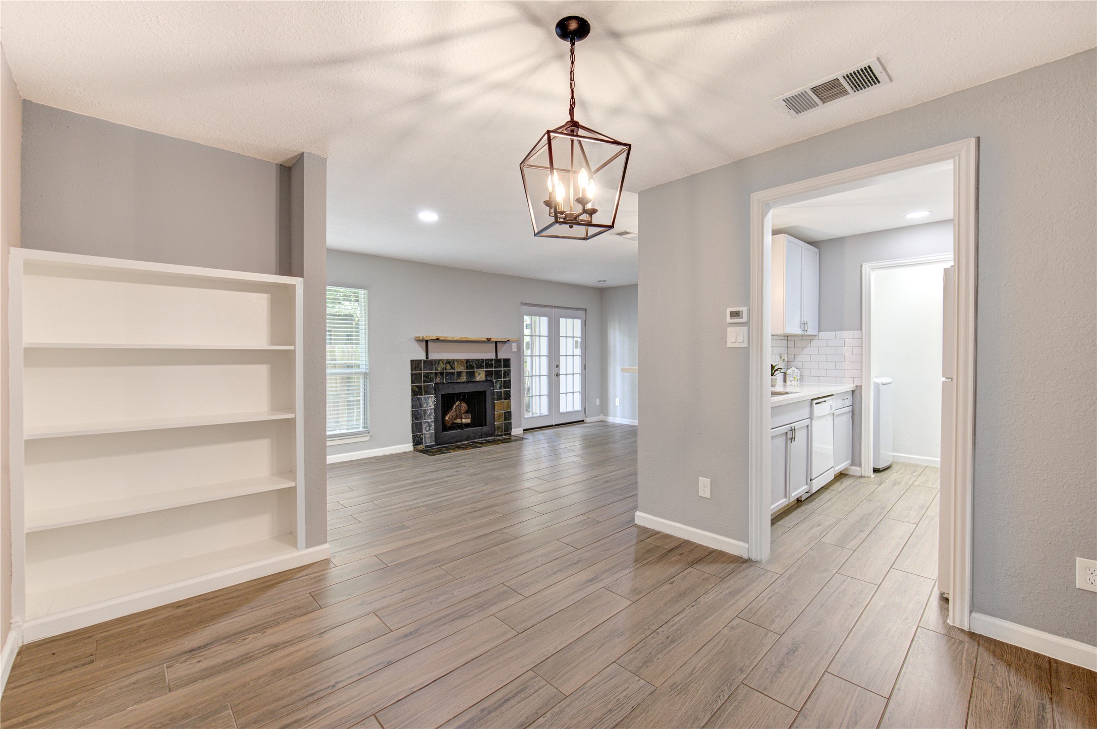 3929 Tanglewilde Street, Unit 3929 Houston, TX 77063 - Photo 23 of 44