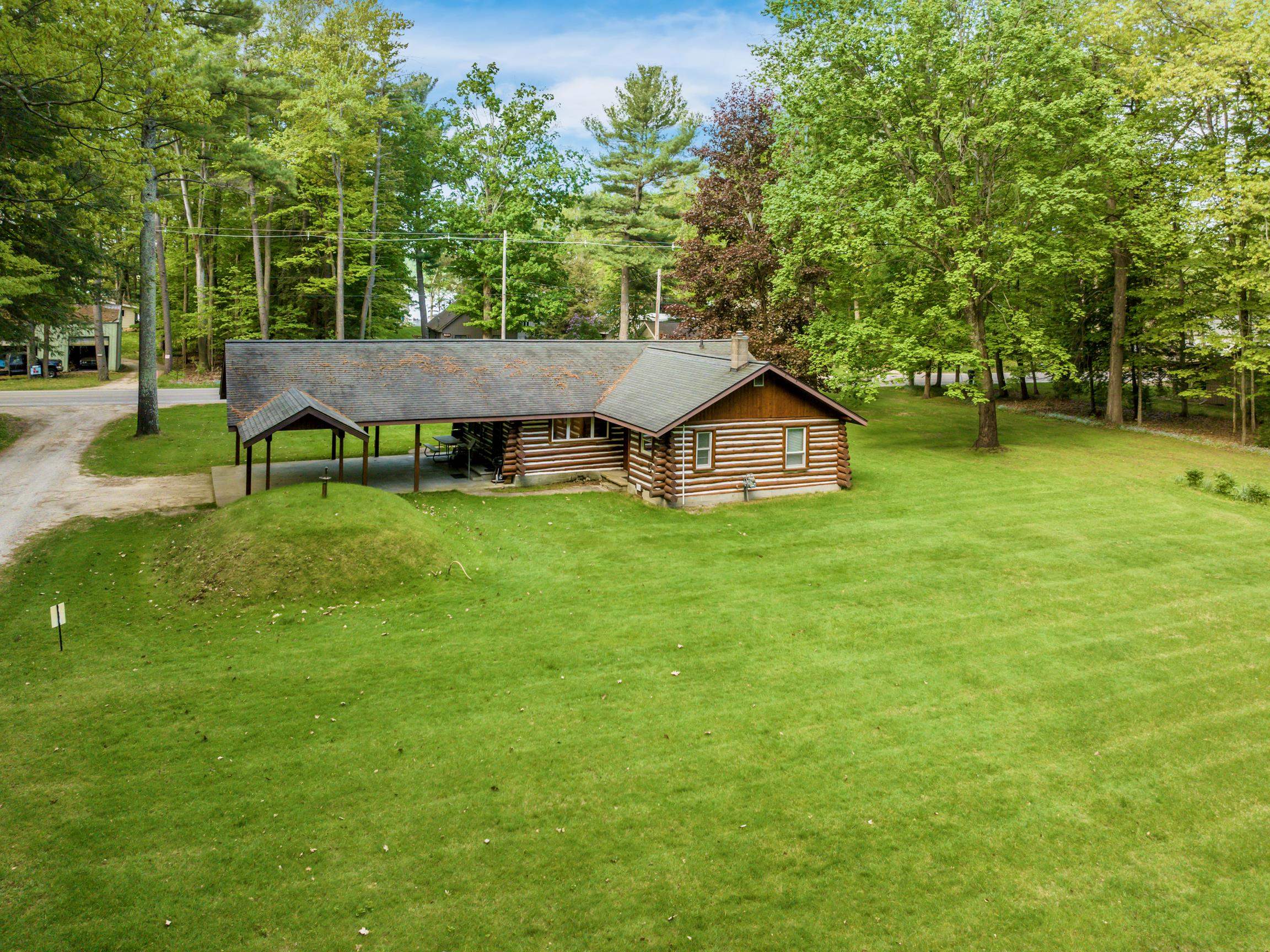 8646 Deadstream Road Honor, MI 49640 - Photo 24 of 54