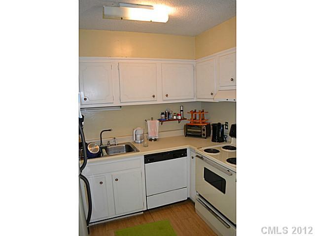 2630 Park Road, Unit B Charlotte, NC 28209 - Photo 3 of 10