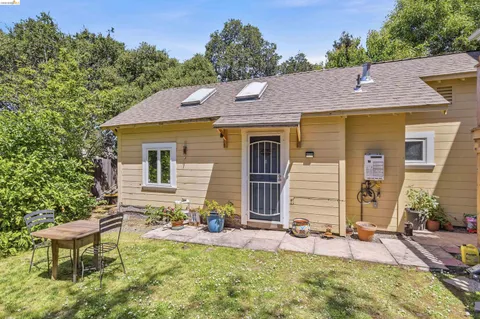 $1,495,000 | 339 Hanover Avenue, Oakland, CA 94606