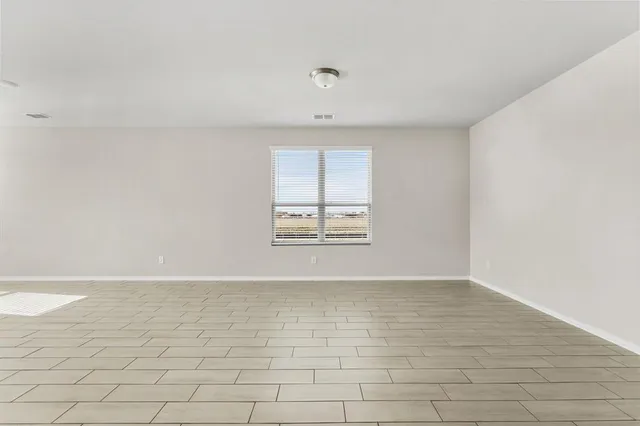 $2,100 | 971 Hurstwood Drive, Van Alstyne, TX 75495