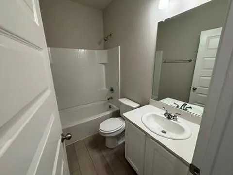 $2,150 | 971 Hurstwood Drive, Van Alstyne, TX 75495