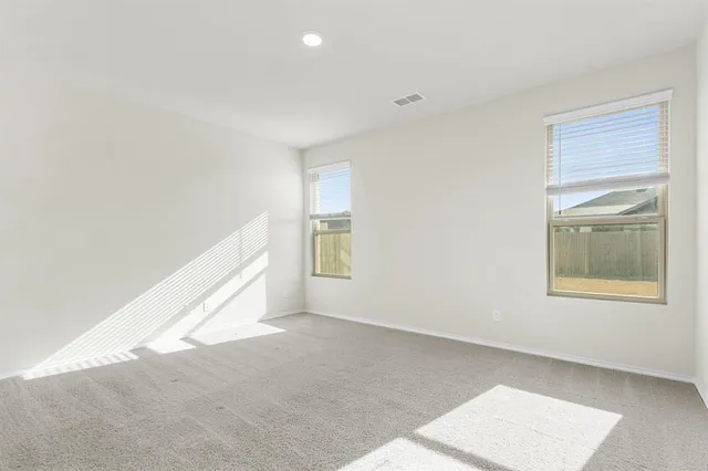 $2,100 | 971 Hurstwood Drive, Van Alstyne, TX 75495