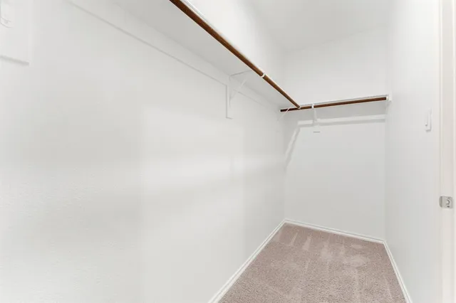 $2,100 | 971 Hurstwood Drive, Van Alstyne, TX 75495