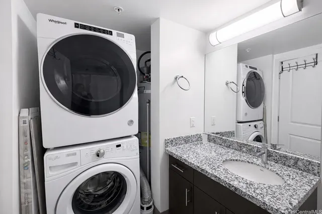 $3,500 | 988 Halekauwila Street, Unit 3207, Honolulu, HI 96814