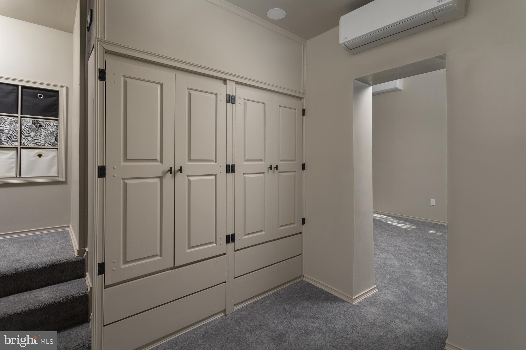 282 Juliustown Road Columbus, NJ 08022 - Photo 22 of 37 a view of closet area