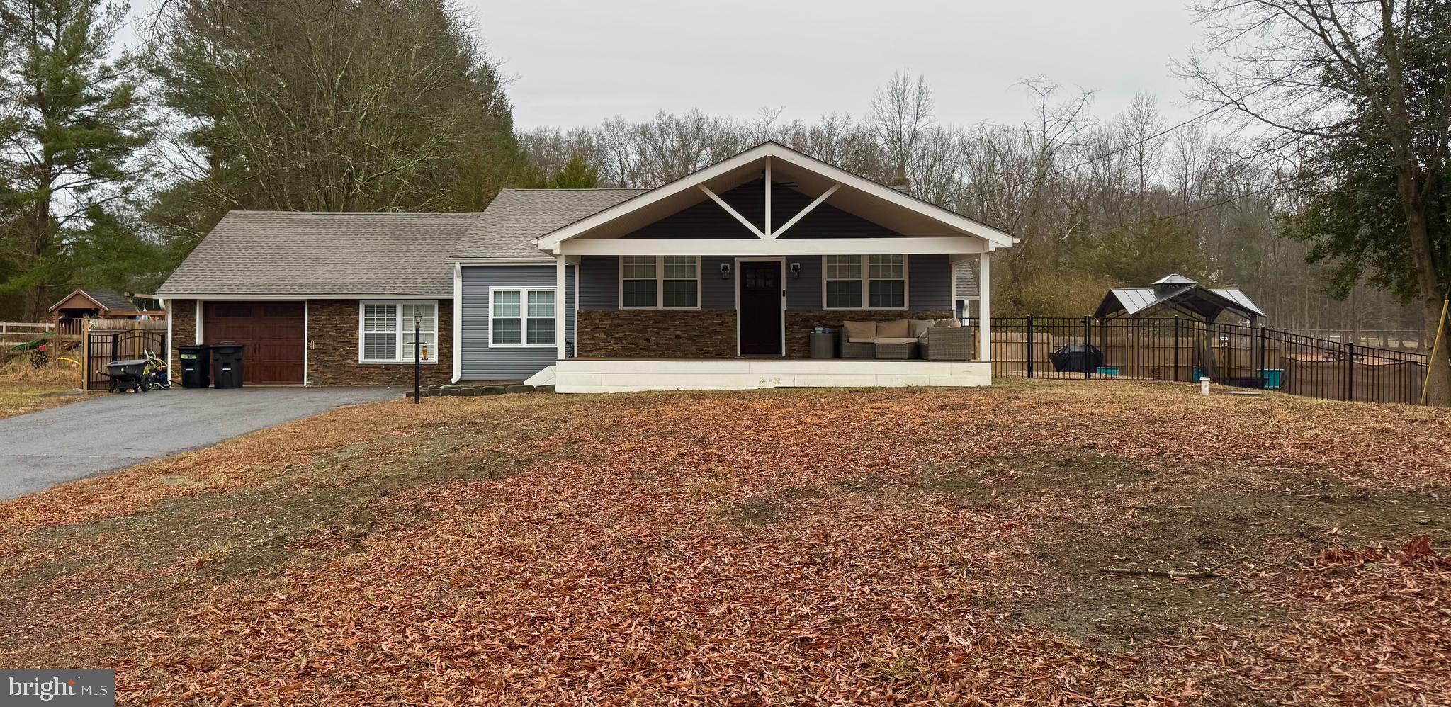 282 Juliustown Road Columbus, NJ 08022 - Photo 37 of 37 a front view of a house with a yard