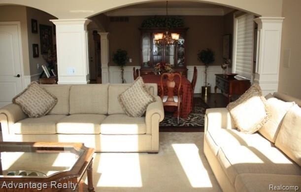 16048 Moore Park Road Macomb, MI 48044 - Photo 16 of 58 IMG_0450.JPG