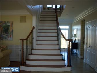 408 Salem Road Moorestown, NJ 08057 - Photo 4 of 12 Foyer