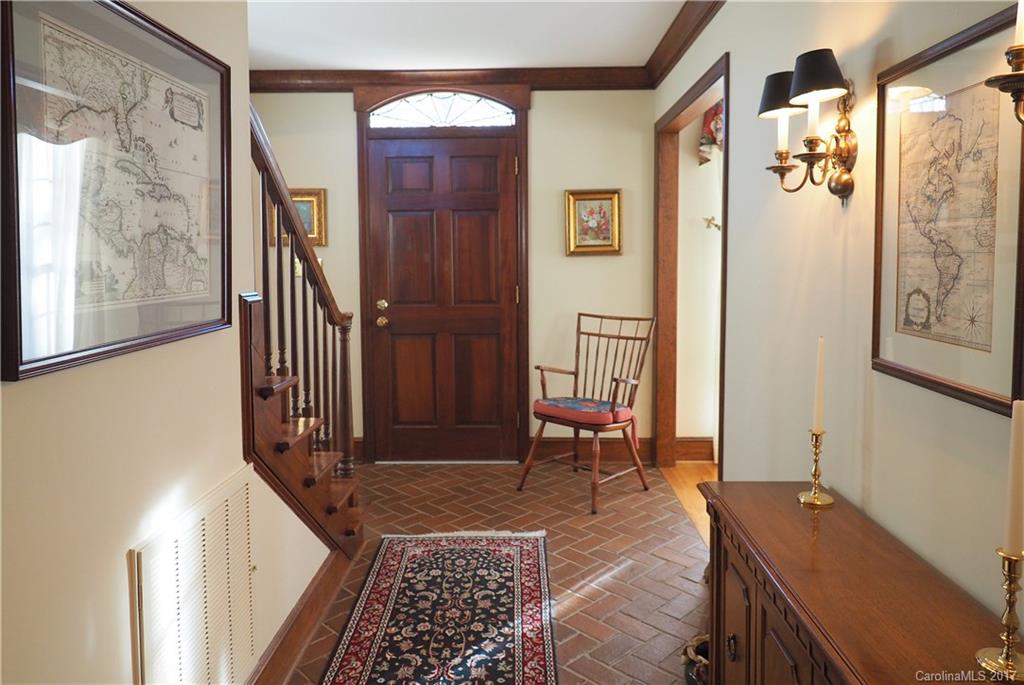 5905 Kirkpatrick Road Charlotte, NC 28211 - Photo 2 of 19 Gallery Image 2