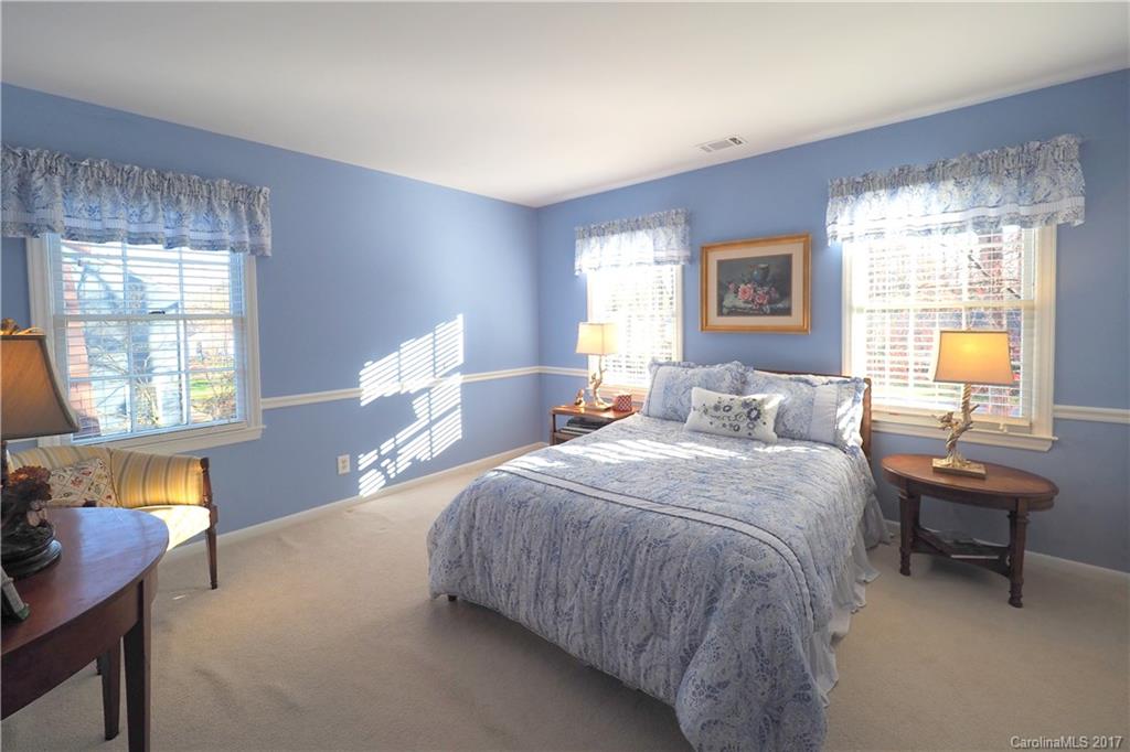5905 Kirkpatrick Road Charlotte, NC 28211 - Photo 11 of 19 Gallery Image 11