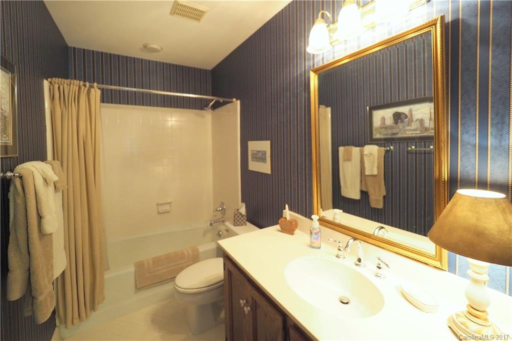 5905 Kirkpatrick Road Charlotte, NC 28211 - Photo 14 of 19 Gallery Image 14