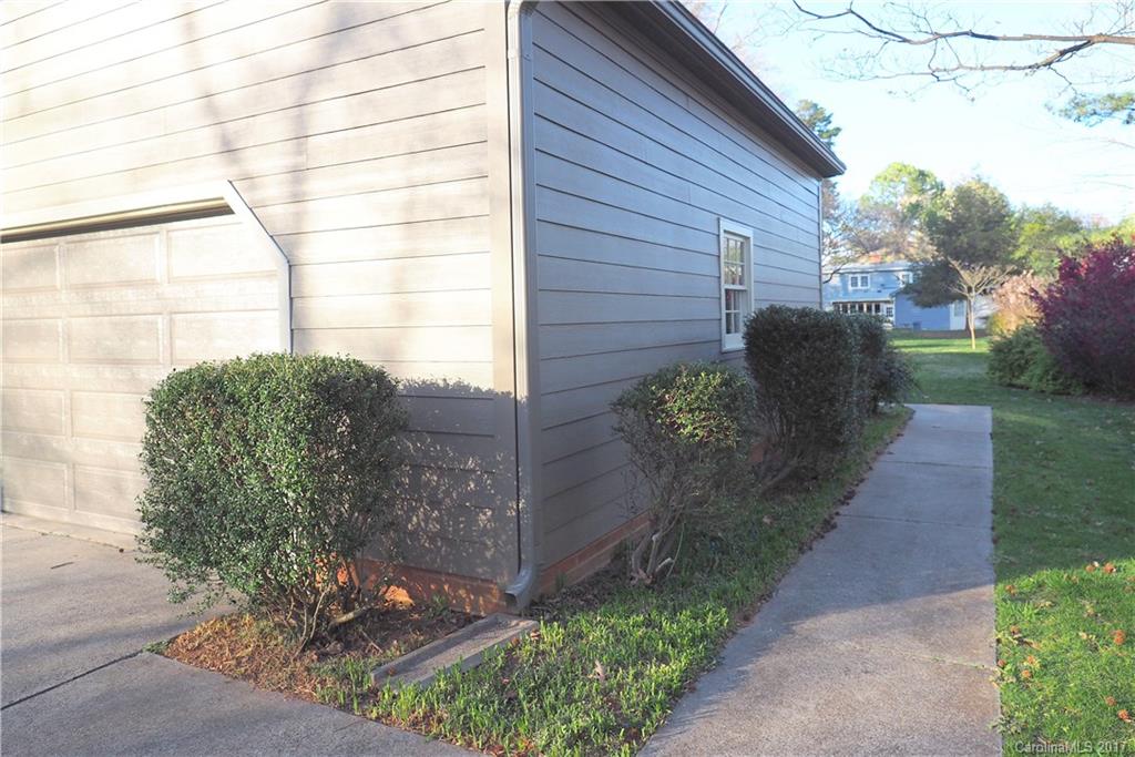 5905 Kirkpatrick Road Charlotte, NC 28211 - Photo 17 of 19 Gallery Image 17