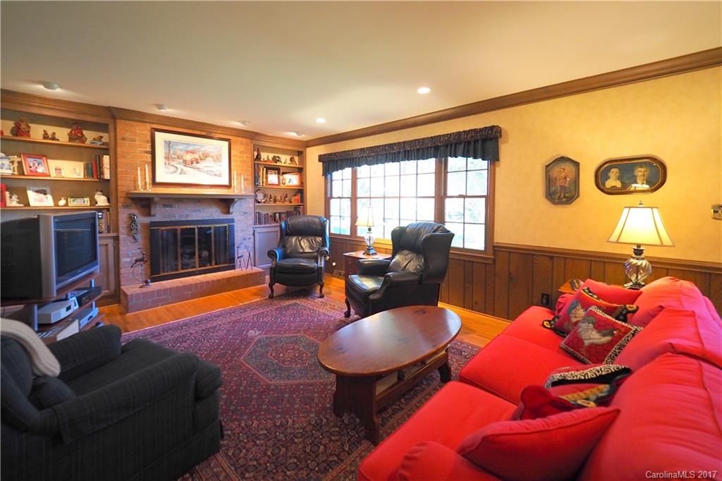 5905 Kirkpatrick Road Charlotte, NC 28211 - Photo 3 of 19 Gallery Image 3