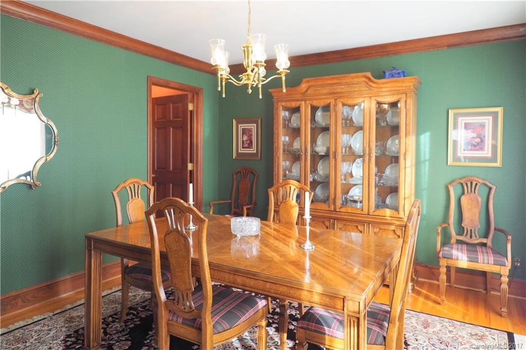 5905 Kirkpatrick Road Charlotte, NC 28211 - Photo 6 of 19 Gallery Image 6