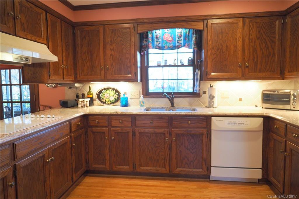 5905 Kirkpatrick Road Charlotte, NC 28211 - Photo 7 of 19 Gallery Image 7