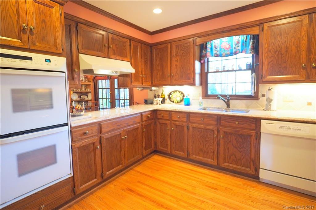 5905 Kirkpatrick Road Charlotte, NC 28211 - Photo 9 of 19 Gallery Image 9