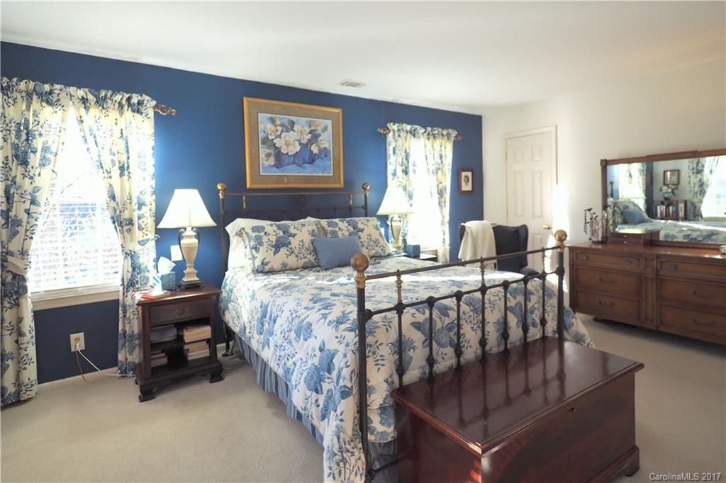 5905 Kirkpatrick Road Charlotte, NC 28211 - Photo 10 of 19 Gallery Image 10