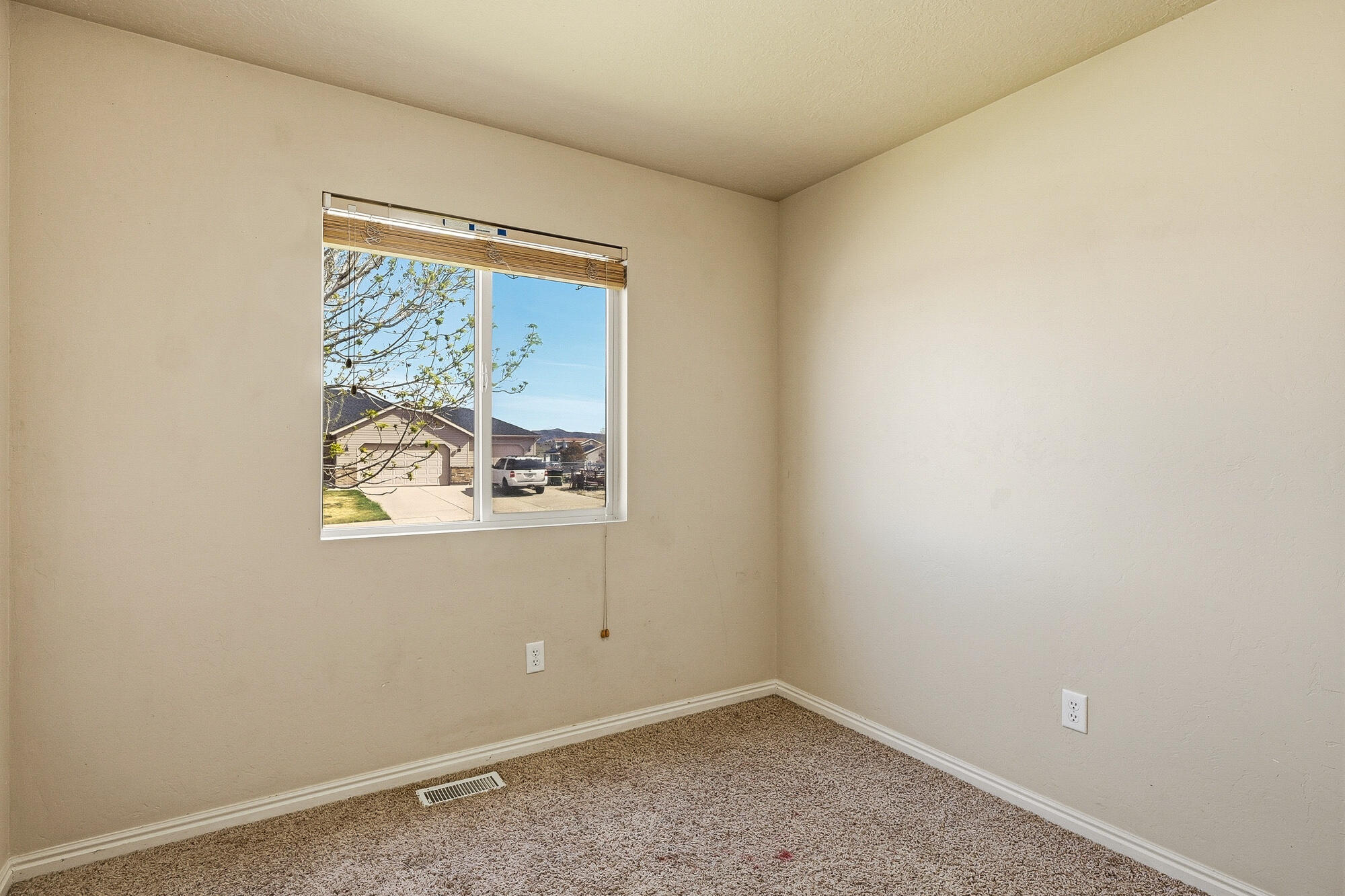 2192 Saddleback View Drive Enoch, UT 84721 - Photo 20 of 53 2192 E Saddleback-29
