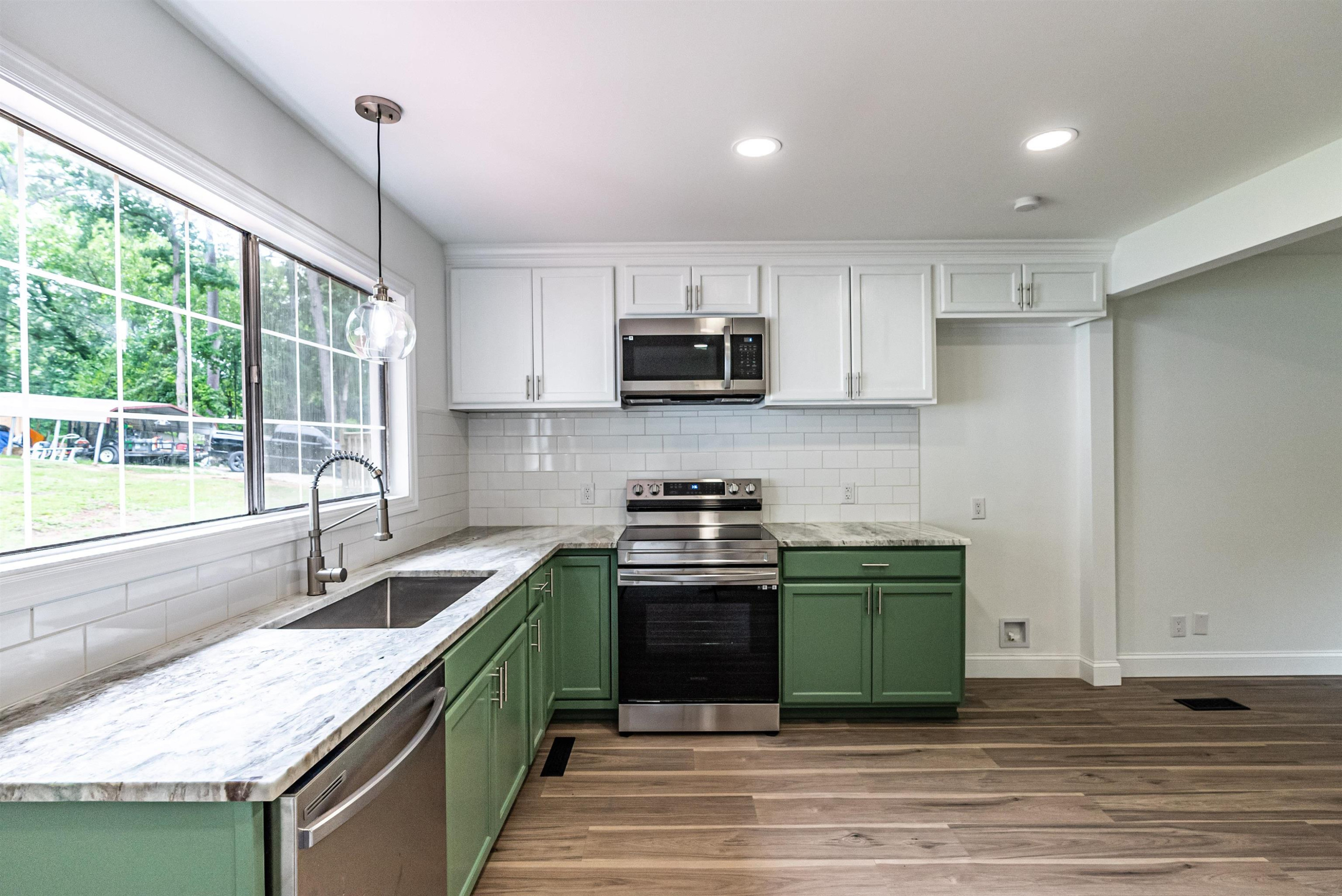 1632 Greenbriar Road Durham, NC 27701 - Photo 10 of 34 Kitchen