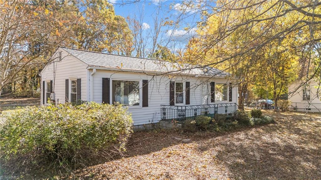 723 Hendrix Street High Point, NC 27260 - Photo 3 of 27 Gallery Image 3