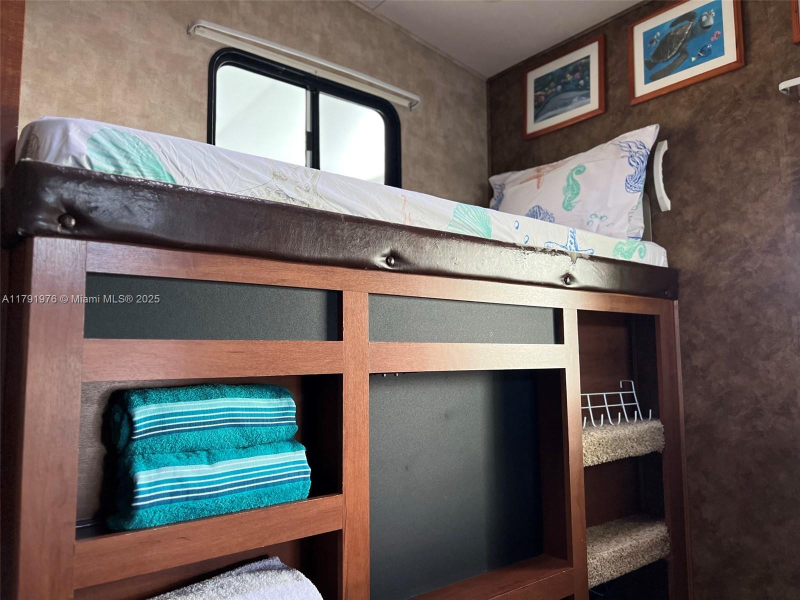 325 Calusa Street Key Largo, FL 33037 - Photo 17 of 48